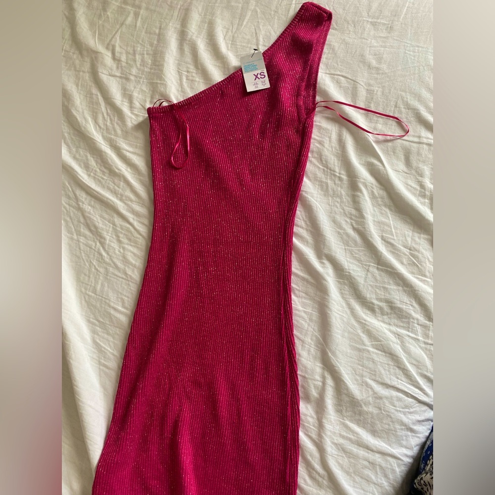 Pink dress - Picture 1 of 3